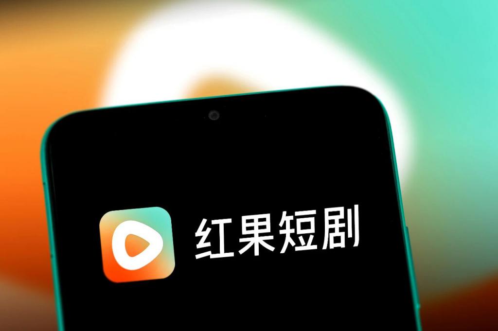 短剧进入免费时代，抖音推红果月活超2亿，河马已实现盈利，有制片人称如今“规则掌握在平台手中”，爆款短剧月分账上千万元，有的难回本