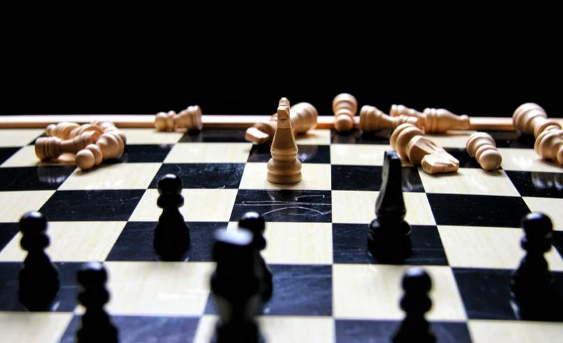 抖音深入、美团稳住：本地生活战事有何新逻辑？