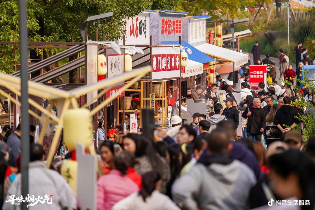 抖音生活服务的六项扶持措施，正在重塑街角小店生意