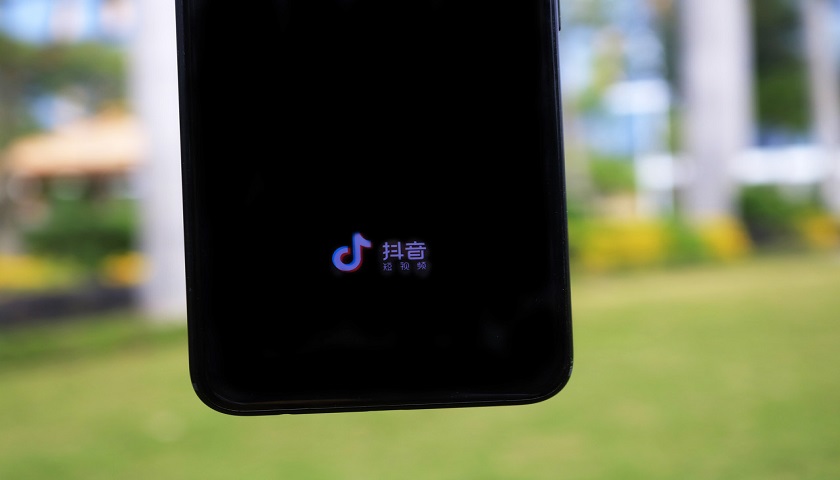 春晚发12亿元红包互动703亿次，抖音搭建“视频朋友圈”能成功吗？