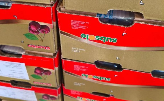 抖音电商智利海运车厘子火热开卖，产地直采更新鲜